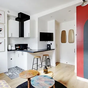 Appartement Pick A Flat's Apartements In Louvre-rivoli - Rue Du Roule, Paris